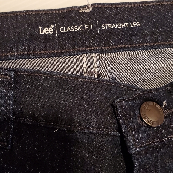 Lee Classic Fit High Rise  Straight Legs Jeans size 10 - Picture 5 of 11